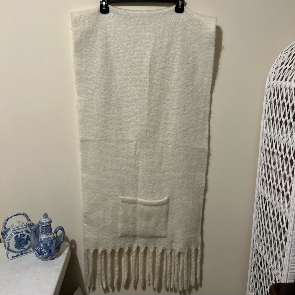 Steve Madden Wrap Scarf Women’s Ivory 81X19 Cozy Plush Soft Warm Winter Outdoor